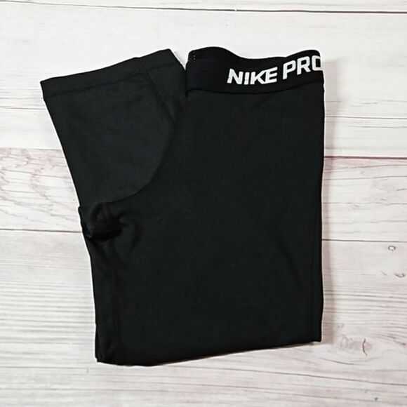 Nike Pro Capris - Picture 1 of 8